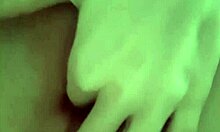 Јанели Лемберс ужива у интимном прстима своје влажне естонске пичке у домаћем видеу