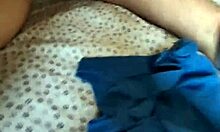 Italijanska punca dobi ejakulacijo na svojo obrito muco