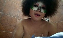 शौचालय में गड़बड़ हो रही एक सींग वाली फिलीपीन की होममेड पोर्न वीडियो